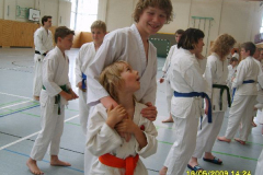 Karate Lehrgang in Elsterwerda mit Sensei Safar 16.5.09